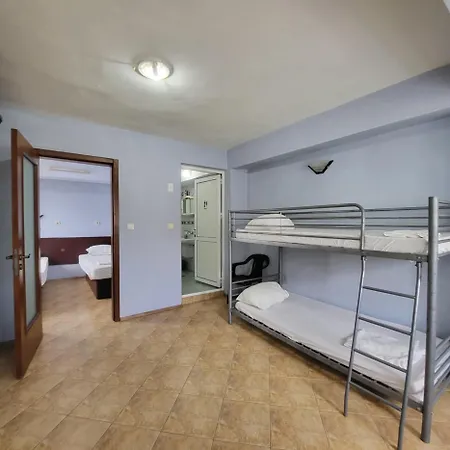 Botanika Hostel Warna