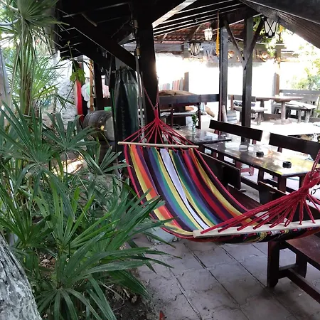 Botanika Hostel Warna